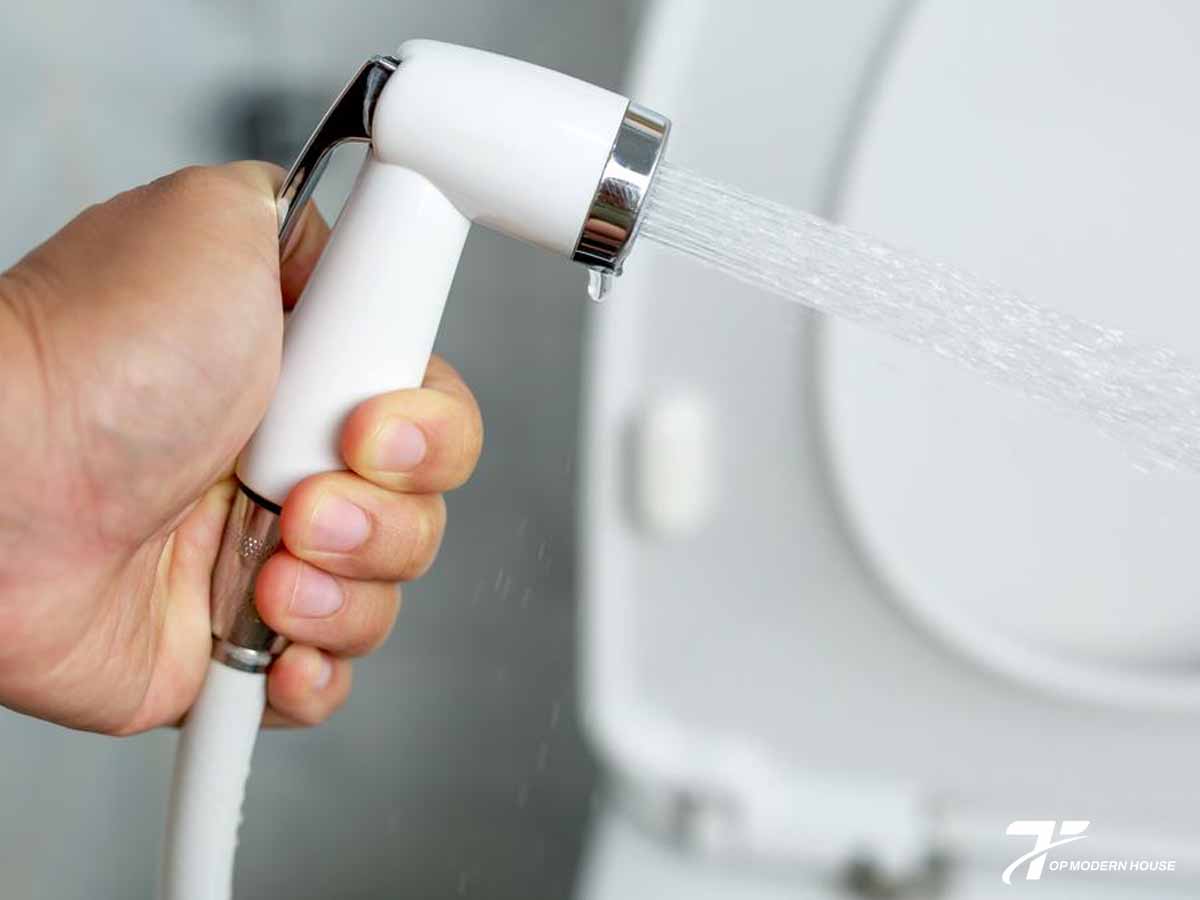 Một số lưu ý quan trọng khi dùng vòi xịt vệ sinh