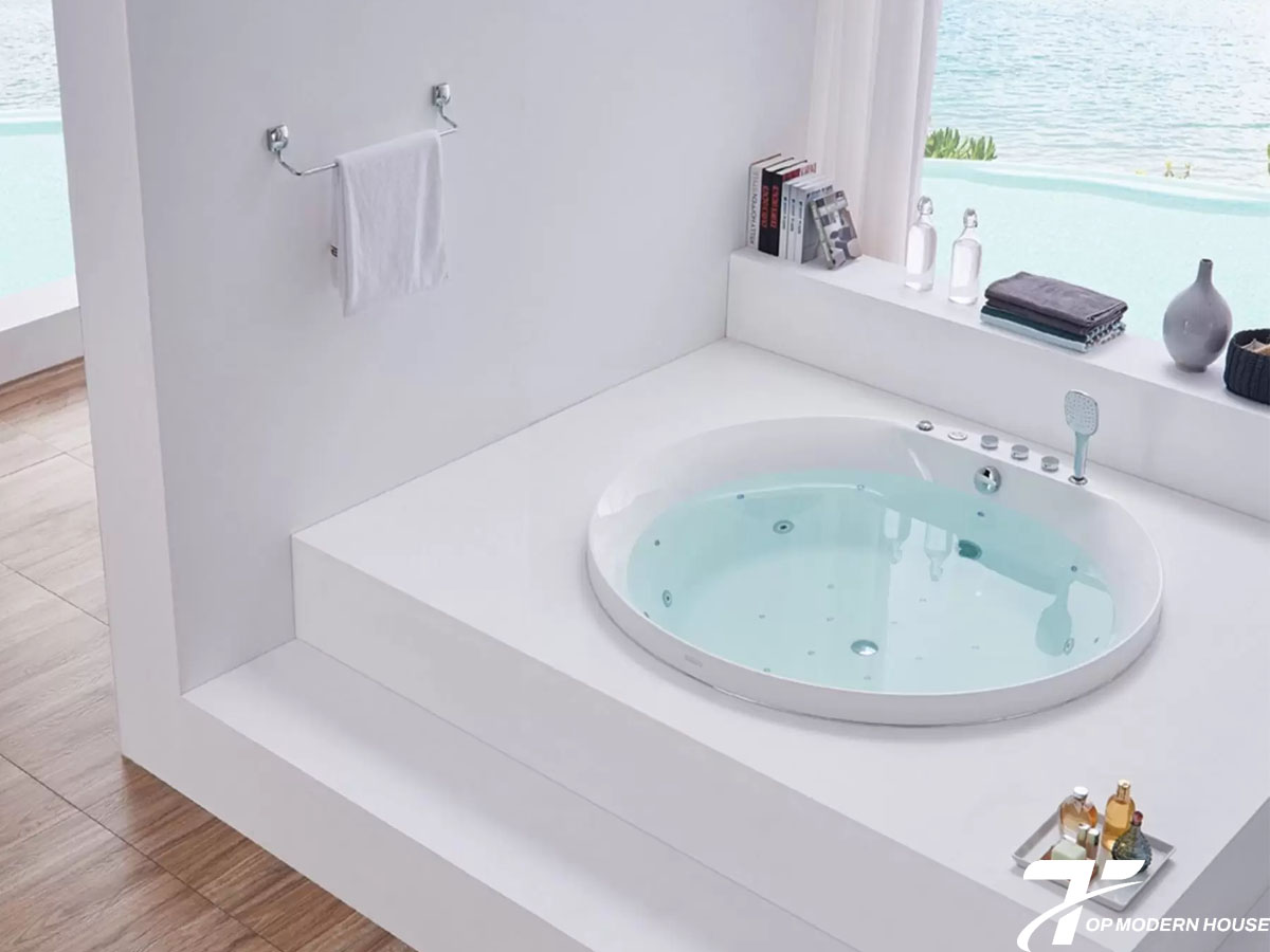 Nên chọn bồn tắm tròn TOTO có kích thước cân đối, màu sắc trang nhã và thiết kế phù hợp với phong cách nội thất phòng tắm.