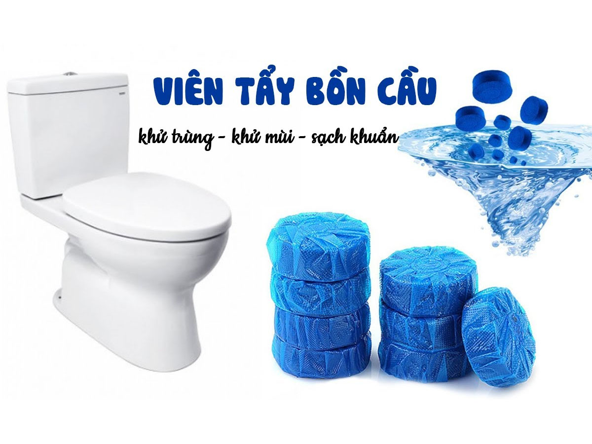 Sử dụng nước sôi và viên tẩy bồn cầu