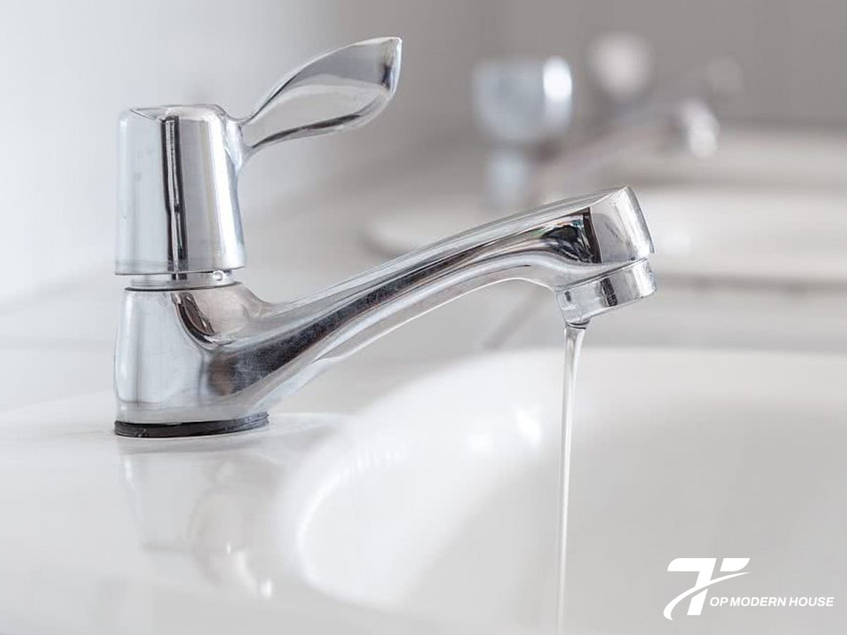 Sản phẩm kém chất lượng với cấu tạo bên trong không đạt chuẩn có thể khiến nước chảy yếu và dễ hư hỏng sau thời gian ngắn sử dụng.