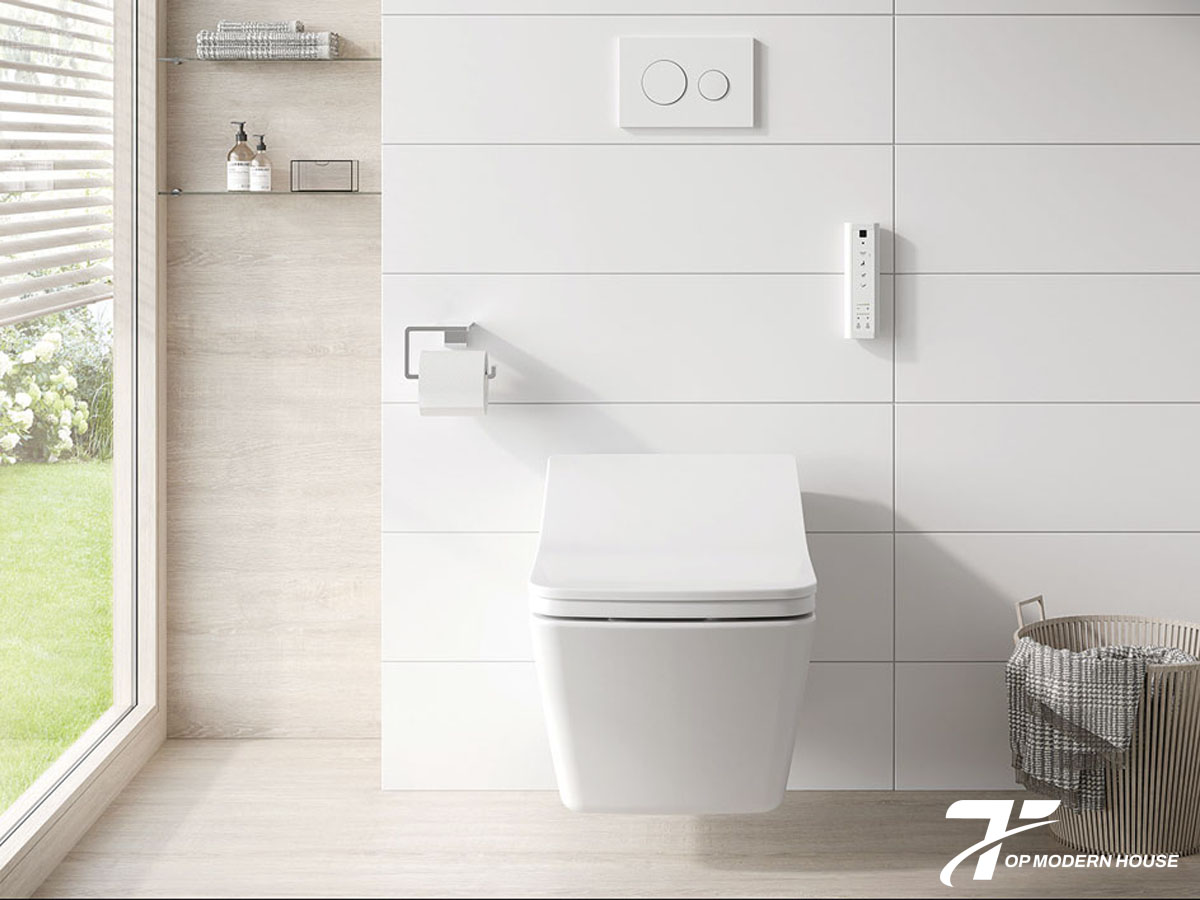 Người dùng thường thắc mắc bồn cầu treo tường TOTO có chắc chắn, dễ vệ sinh không và két nước âm tường có bền không.