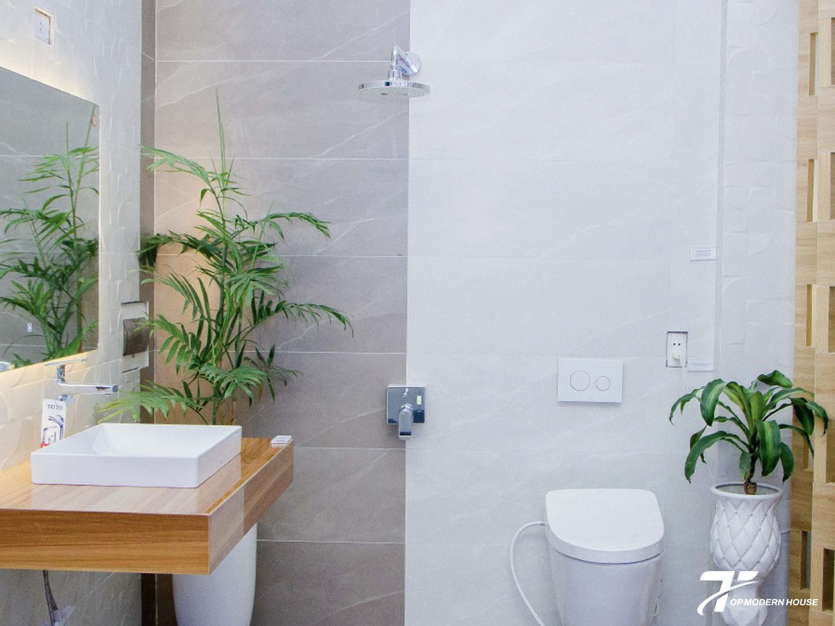 Bộ sen âm tường 1 đường nước TOTO có thiết kế gọn đẹp, dễ sử dụng, tiết kiệm diện tích và đảm bảo độ bền cao.