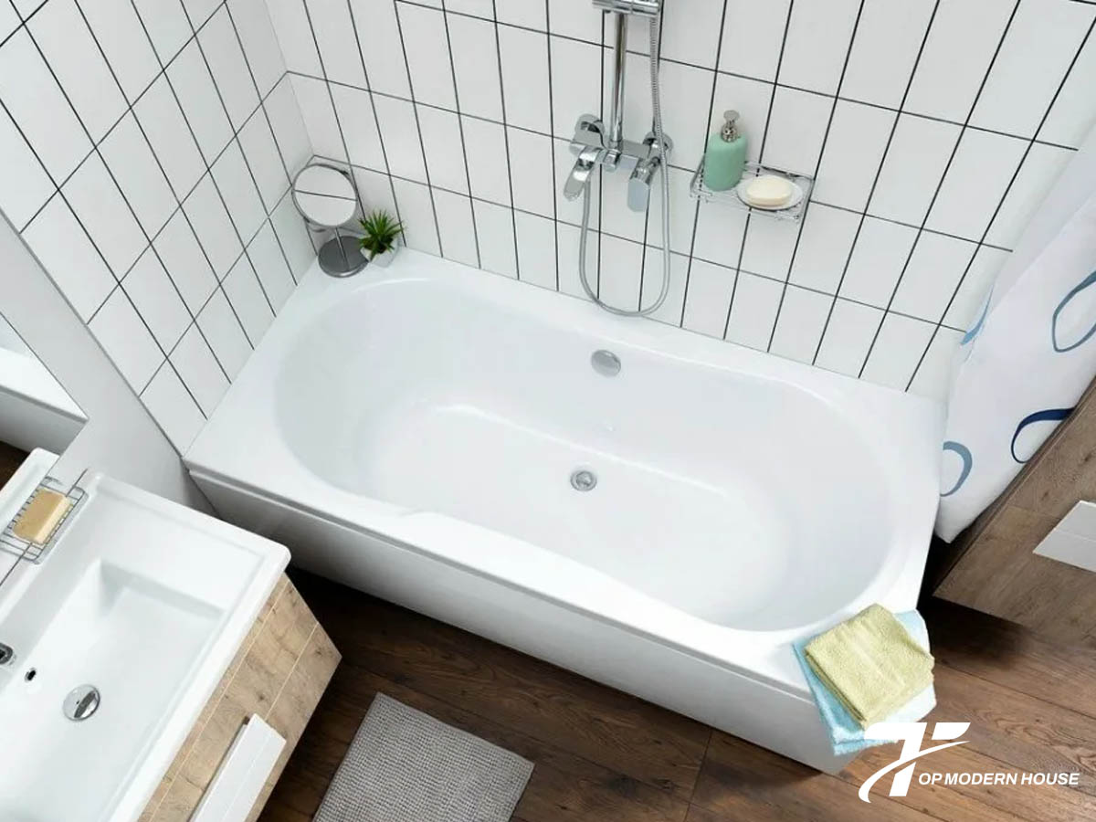 Bồn tắm TOTO loại nhỏ tiết kiệm diện tích, thiết kế hiện đại và vẫn đảm bảo trải nghiệm thư giãn tối ưu.