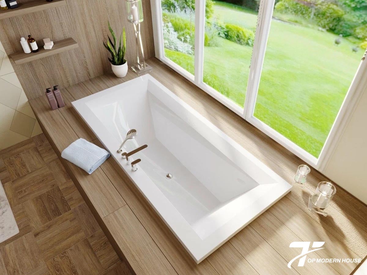 Bồn tắm xây bền chắc, dễ tùy biến kích thước và phù hợp với không gian rộng.