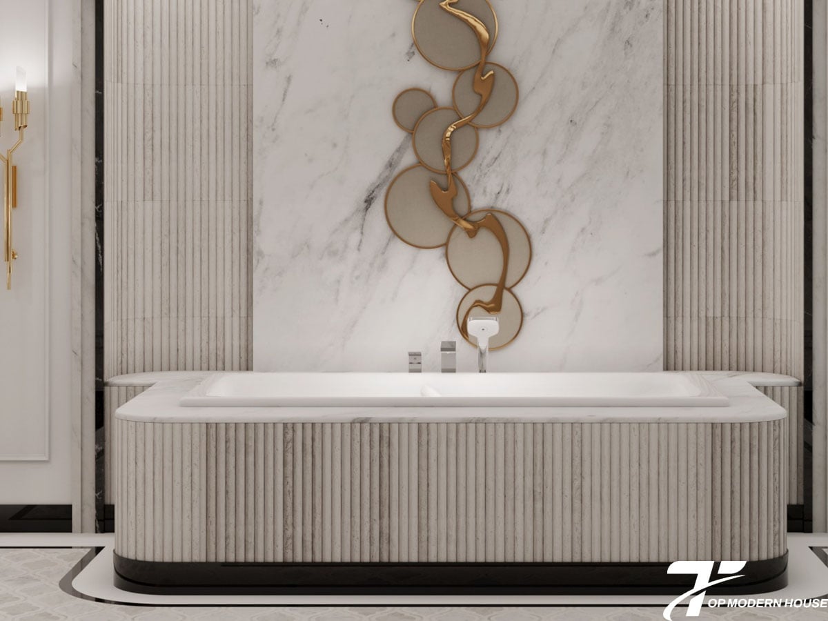 Ưu điểm nổi bật của vòi bồn tắm thành bồn TOTO là thiết kế sang trọng, tay gạt êm ái, chất liệu bền bỉ và dễ lắp đặt trên thành bồn.