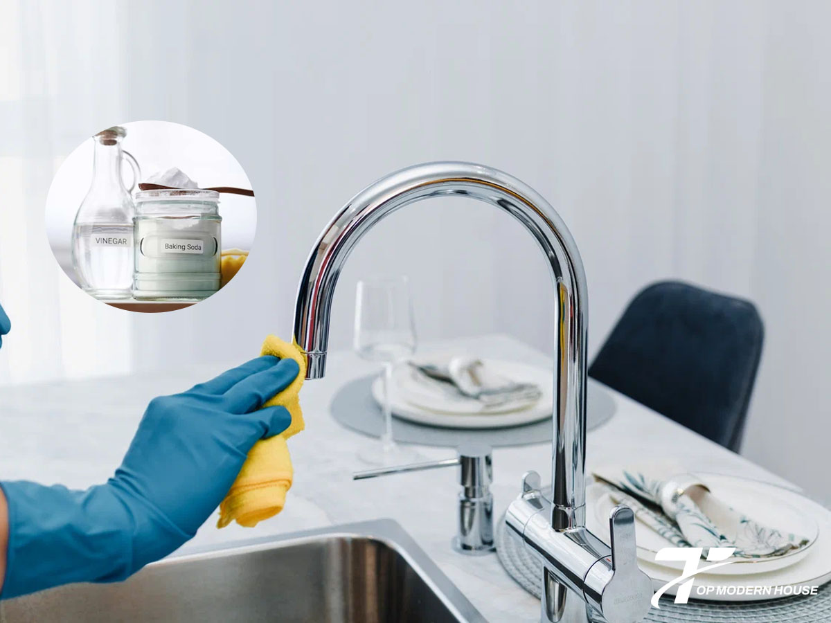 Baking soda và giấm trắng giúp loại bỏ cặn bẩn, khử mùi và diệt khuẩn hiệu quả.