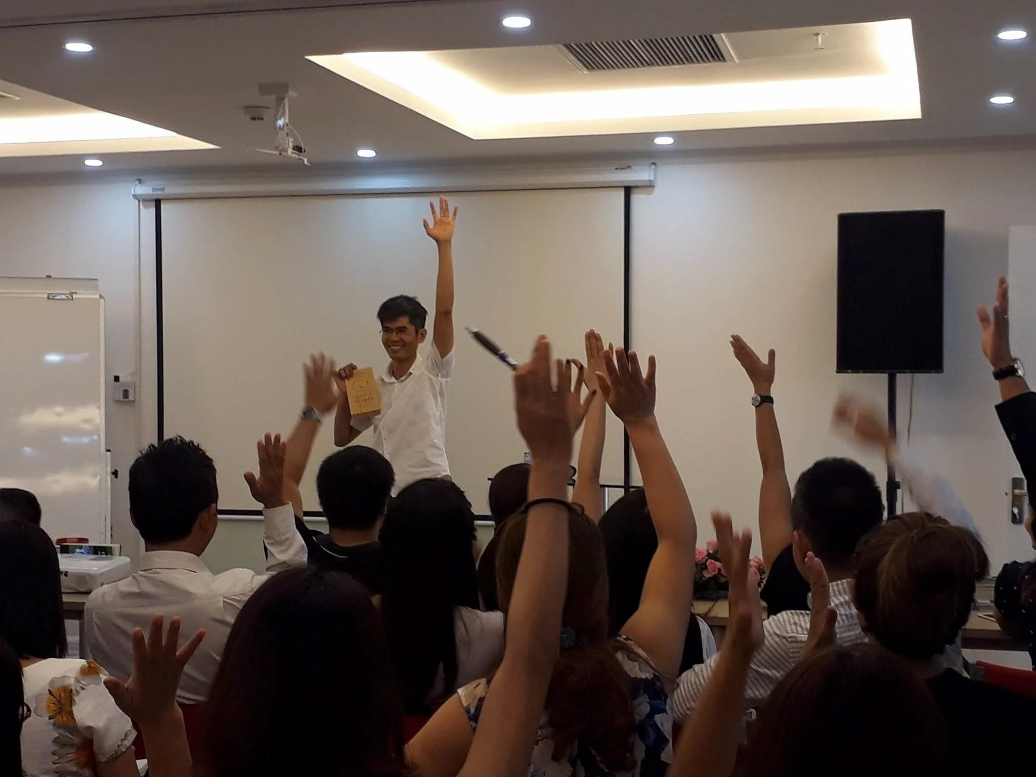 Thái Hà Books tham dự sự kiện ra mắt câu lạc bộ Quản lý nghiệp tại Hà Nội