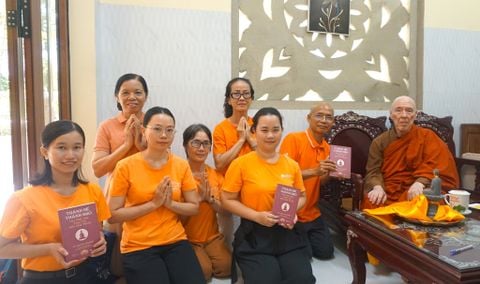 Buổi gặp đặc biệt của TS. Nguyễn Mạnh Hùng - Chủ tịch Công ty Sách Thái Hà với Đại lão Tỳ kheo Bodhi