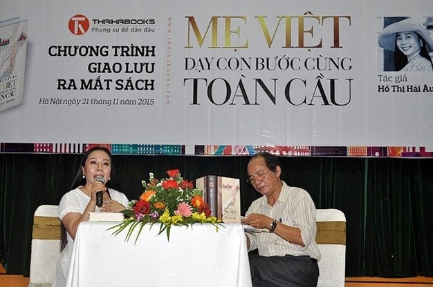 Mẹ Việt dạy con bước cùng toàn cầu “cháy hàng”