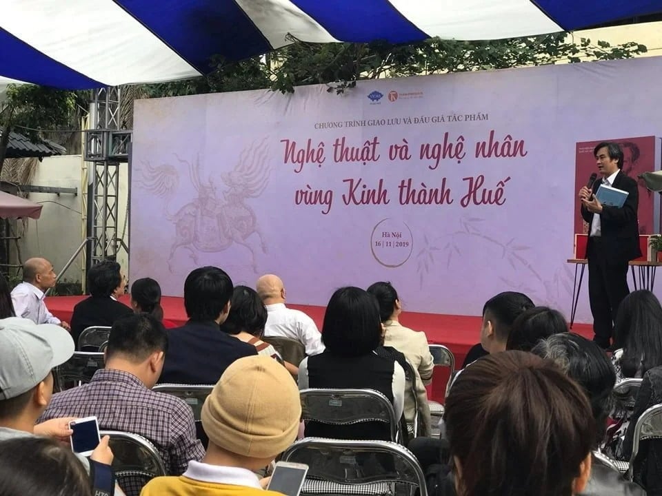 Chương trình giao lưu và đấu giá tác phẩm “Nghệ thuật và nghệ nhân vùng Kinh thành Huế” đã diễn ra thành công