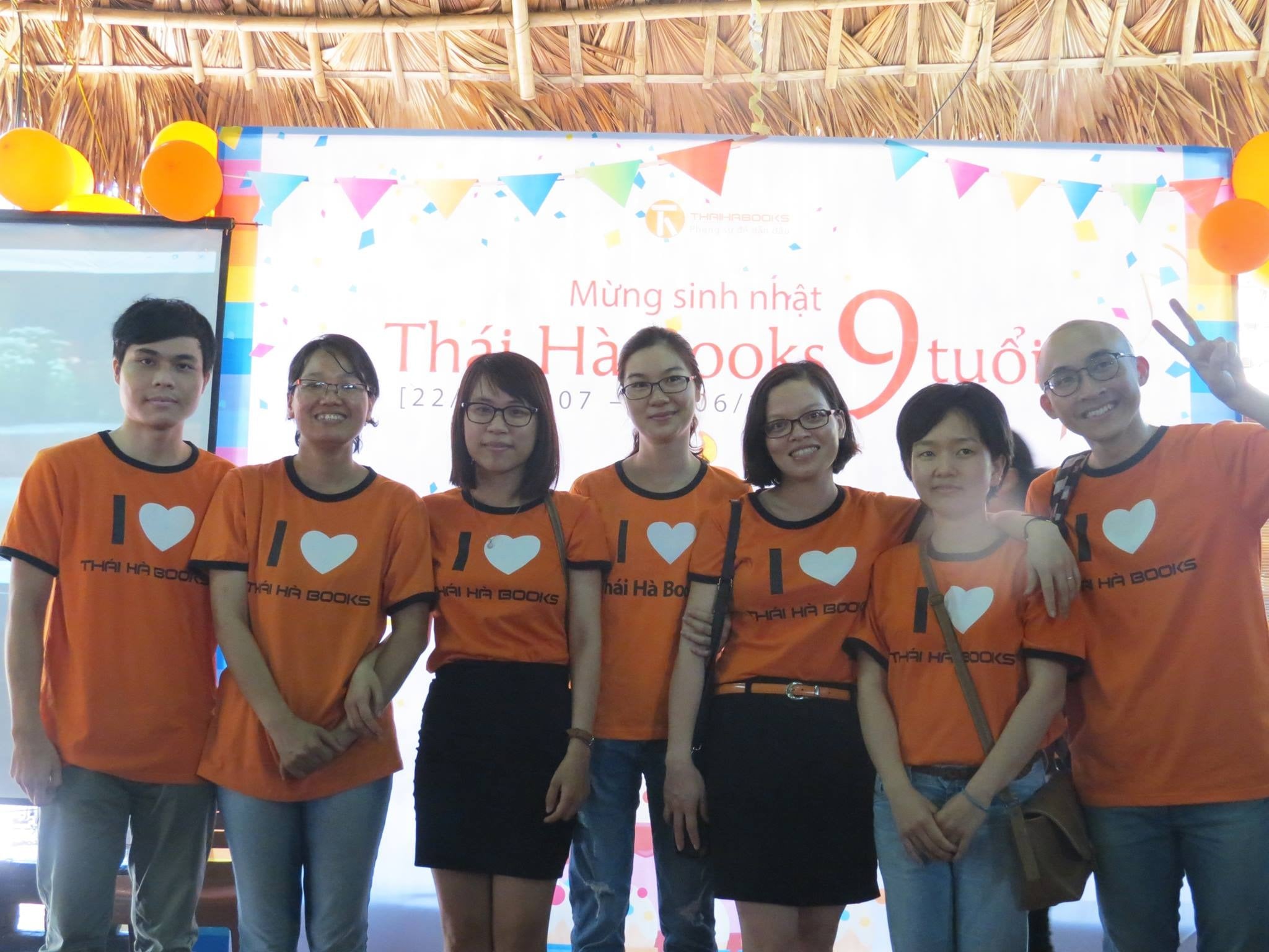 Chúng tôi tự hào về mỗi biên tập viên của Thái Hà Books