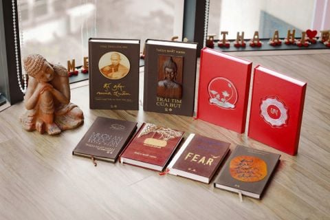 Có gì trong những cuốn sách Phật giáo bản đặc biệt?