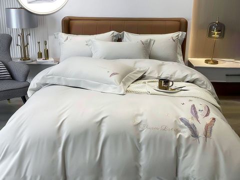 Chăn Gối Mền Nào Phù Hợp Với Phòng Máy Lạnh?