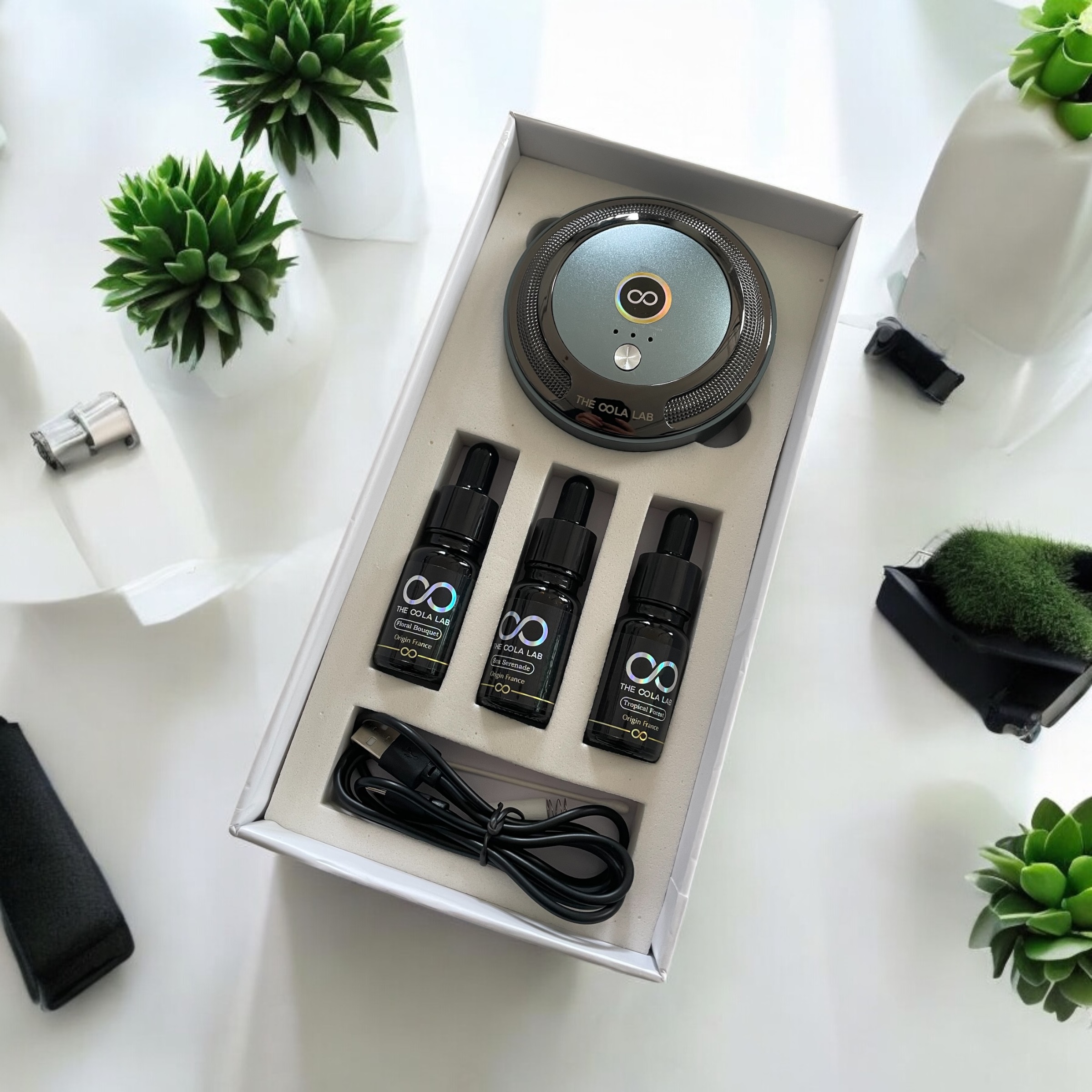 Máy khuếch tán nước hoa The OOla Lab