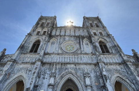 ⛪ Nhà thờ Mằng Lăng – Di sản kiến trúc Châu Âu tại Phú Yên 🌿