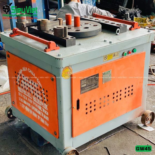Cho thuê máy uốn sắt GW45 Trung Quốc - Điện 380V, 3 Pha theo tháng