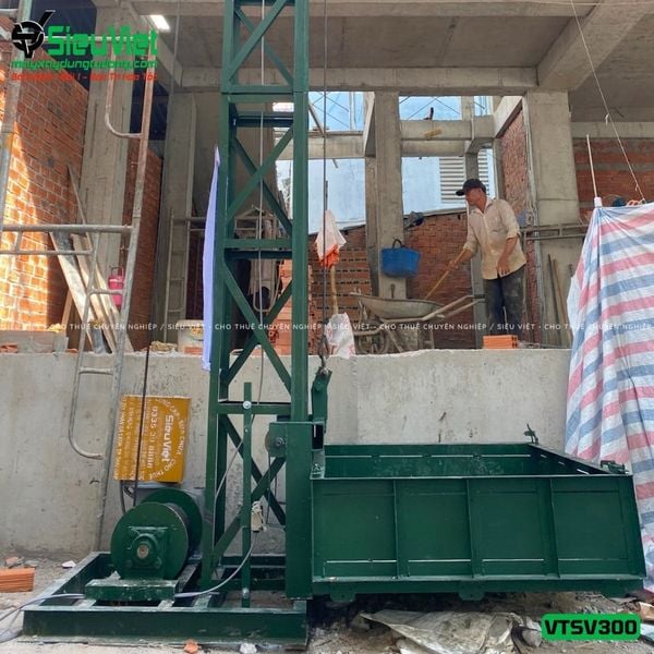 Siêu Việt lắp đặt vận thăng nâng hàng tải trọng 300kg