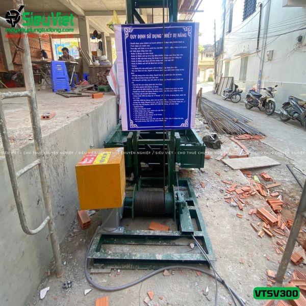 Siêu Việt lắp đặt vận thăng nâng hàng tải trọng 300kg