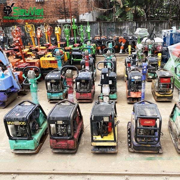 Các loại máy đầm có sẵn tại Siêu Việt số lượng lớn