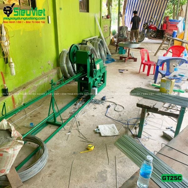 Máy duỗi sắt tự cắt GT25C, máng dài 4m5 (Điện 220v, Dân dụng)