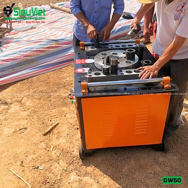 Cho thuê máy uốn sắt GW50 Trung Quốc - Điện 380V, 3 Pha theo tháng
