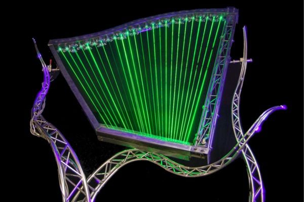 Đàn Harp Laser (Laser Harp): Nhạc cụ tương lai với ánh sáng và âm thanh