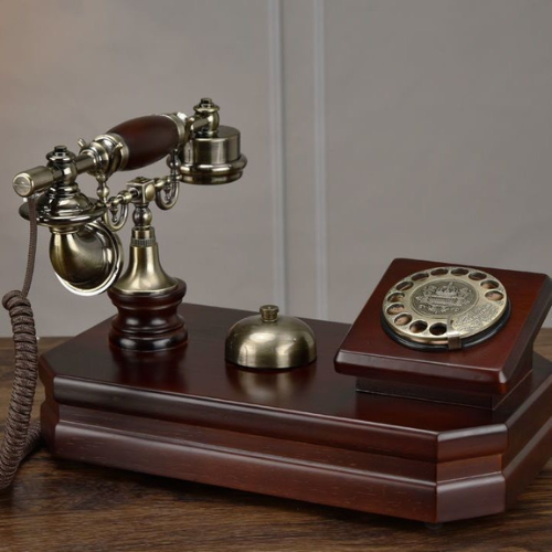 Các mẫu điện thoại bàn tân cổ điển sang trọng
