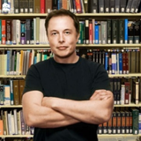 Elon Musk: Từ một cậu bé mọt sách trở thành người đàn ông giầu nhất thế giới