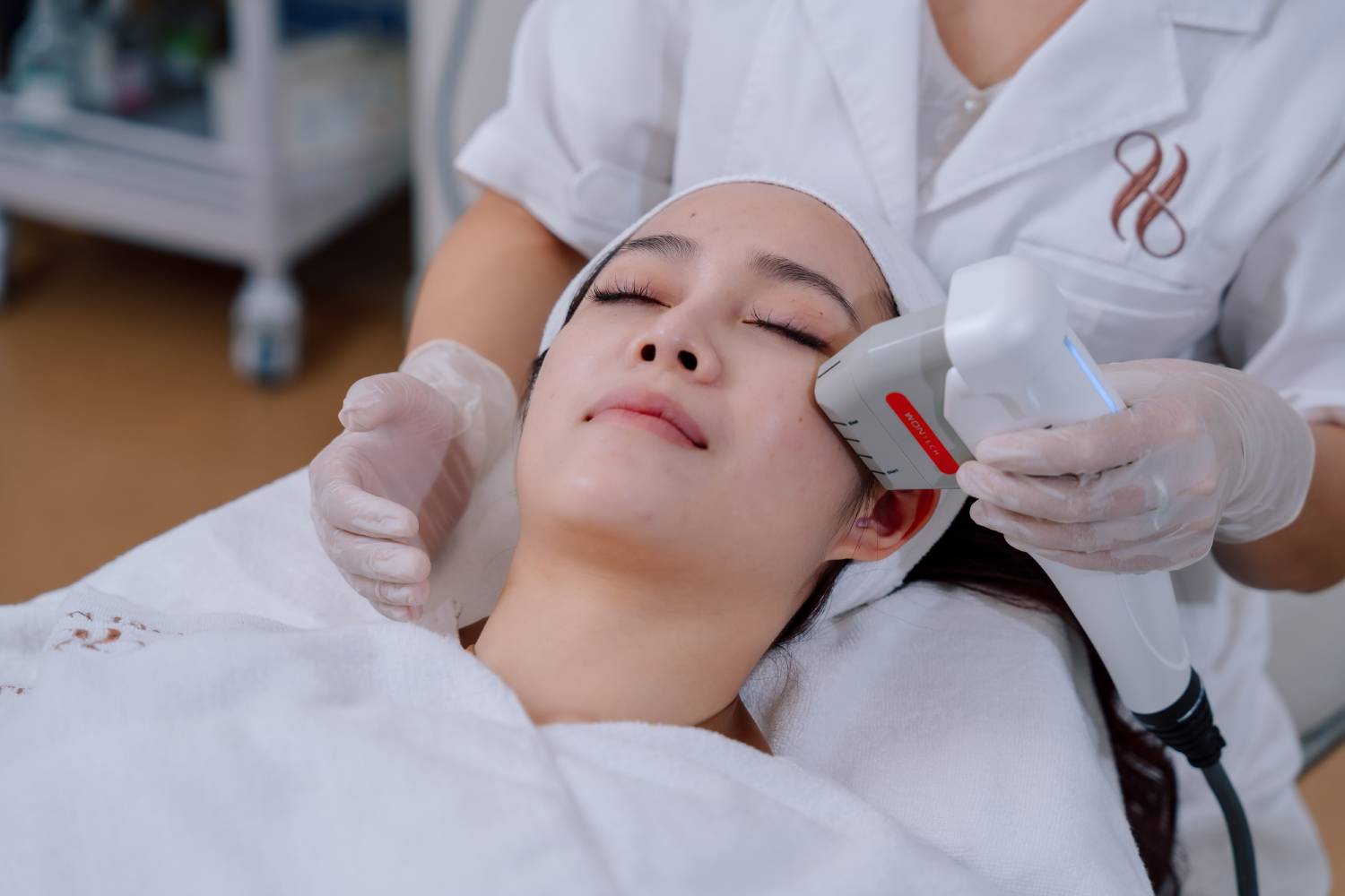 Dịch Vụ HIFU Tại Helene Việt Nhật Clinic – Công Nghệ Nâng Cơ, Trẻ Hóa Da Hiệu Quả