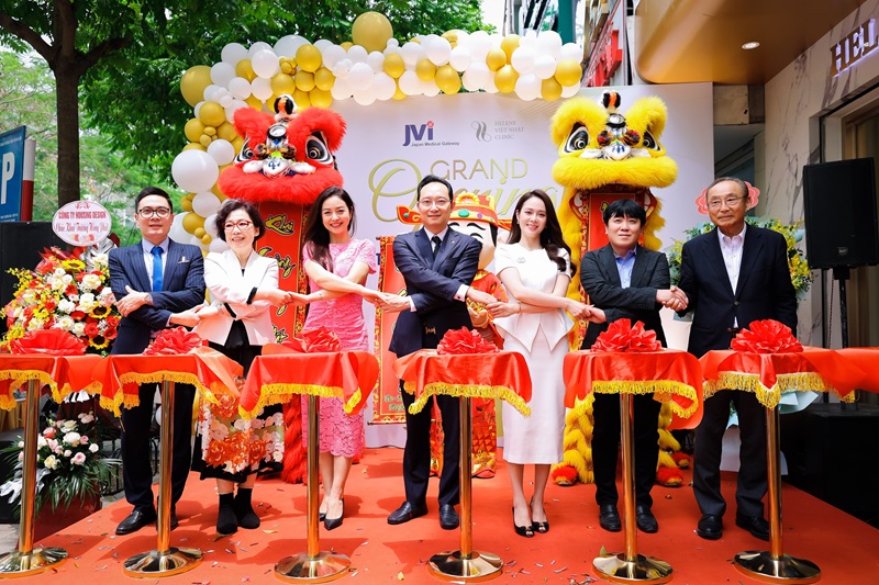 Tưng Bừng Khai Trương Helene Việt Nhật Clinic: Đến Để Trải Nghiệm Dịch Vụ Chăm Sóc Sắc Đẹp Tuyệt Vời