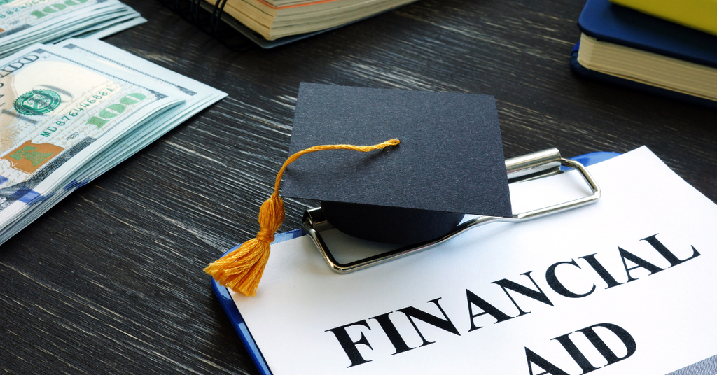 Học bổng và hỗ trợ tài chính cho du học sinh