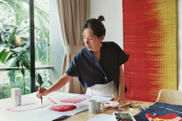 Linh Trịnh và 