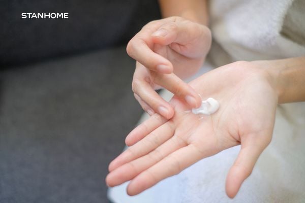 Top 4 kem dưỡng ẩm cho da khô nhạy cảm được chuyên gia tin dùng