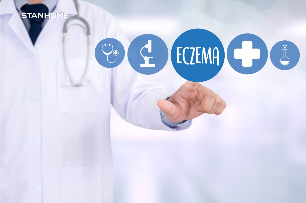 Điều trị và chăm sóc viêm da cơ địa ở trẻ em cần phải theo sự chỉ định của bác sĩ hoặc chuyên gia da liễu