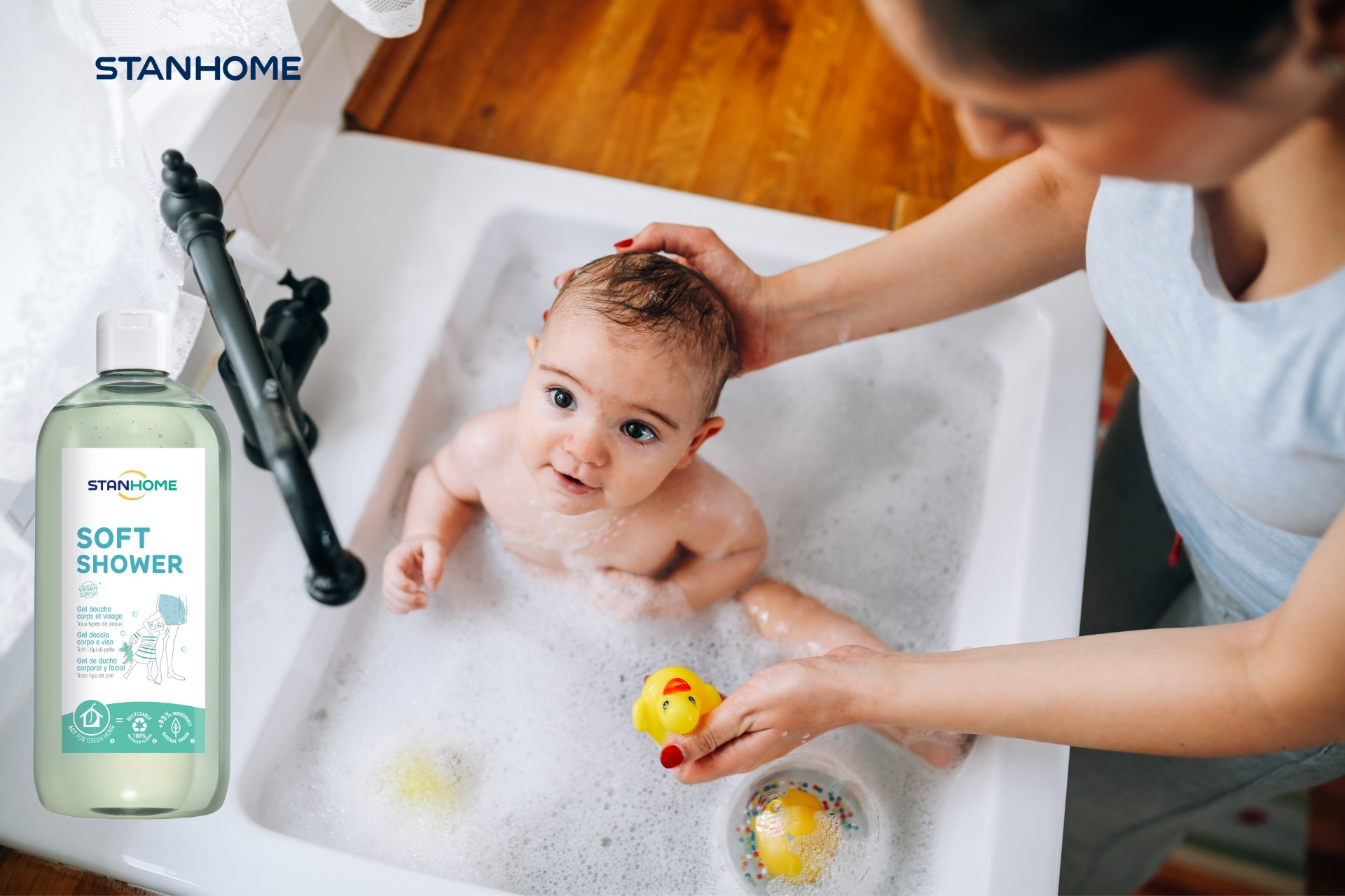 Lựa chọn sữa tắm không xà phòng để làm sạch da và bảo vệ pH da cho trẻ bị chàm