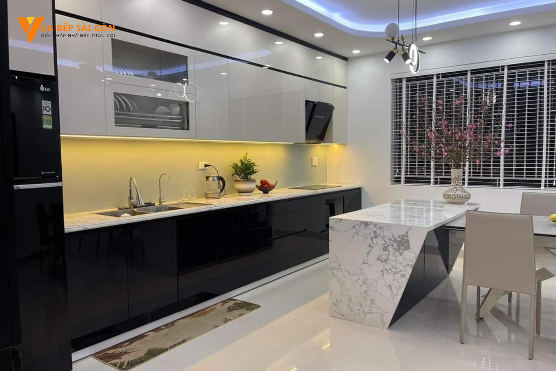 Tủ Bếp Nhựa Đặc PVC Có Tốt Không? Và Ưu Điểm Của Tủ Bếp Nhựa Đặc PVC