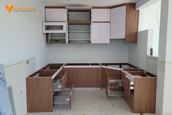 tủ bếp nhựa đặc