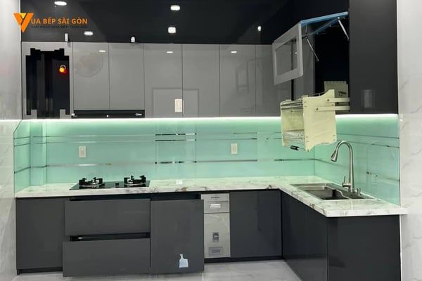 Tủ bếp nhựa đặc Acrylic