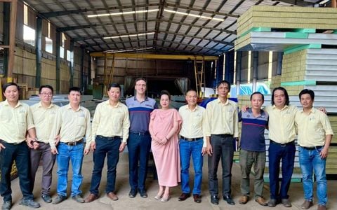 THÁP KIM TIẾP ĐOÀN ĐỐI TÁC KHÁCH HÀNG ITALIA