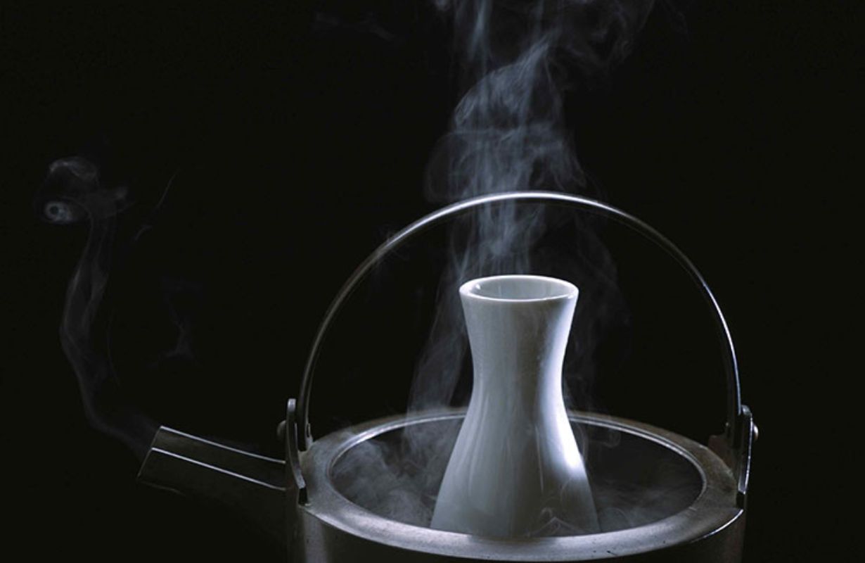 Hướng dẫn làm ấm sake Daishichi đúng chuẩn tại nhà