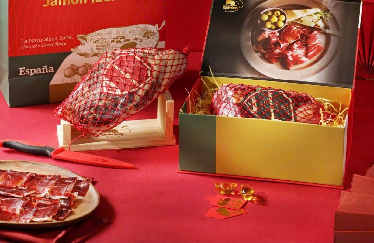 Địa chỉ mua đùi heo muối Iberico Montesano chất lượng