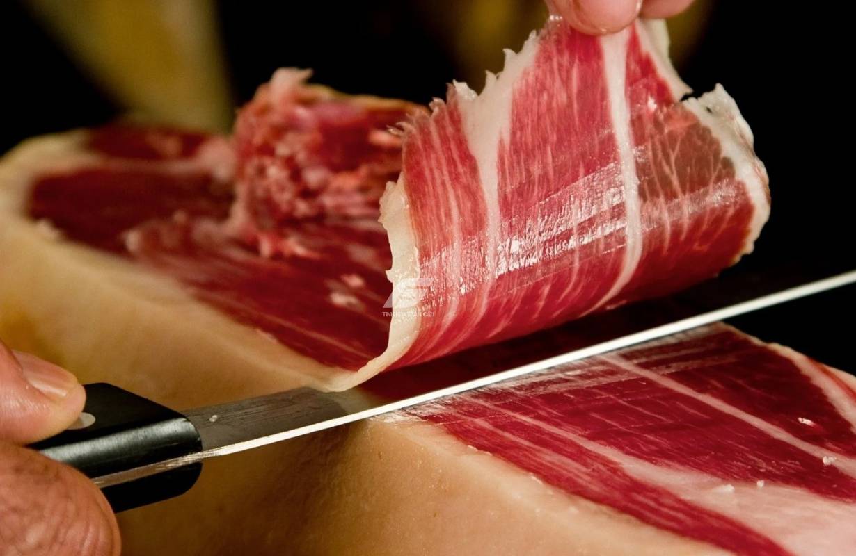 Thưởng thức đùi heo muối Iberico ở nhiệt độ bao nhiêu?