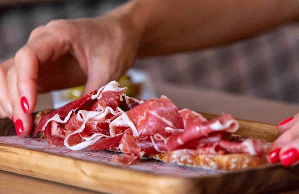 Thịt heo muối Iberico có giúp ngăn ngừa béo phì không?
