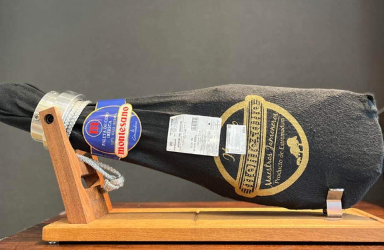 Giới thiệu về đùi heo muối Iberico Montesano