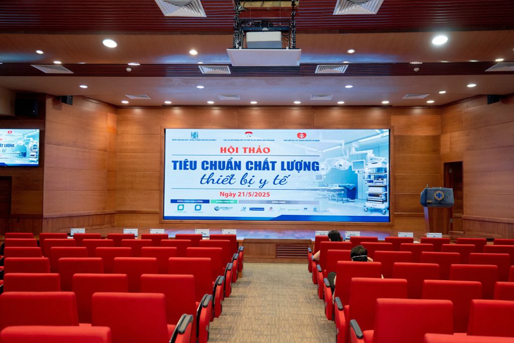 VT Production x VT healthcare - Nhà Tài Trợ Kim Cương Hội Thảo “Tiêu Chuẩn Chất Lượng Thiết Bị Y Tế