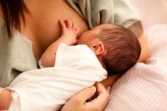 Hướng dẫn đầy đủ về chăm sóc trẻ sơ sinh