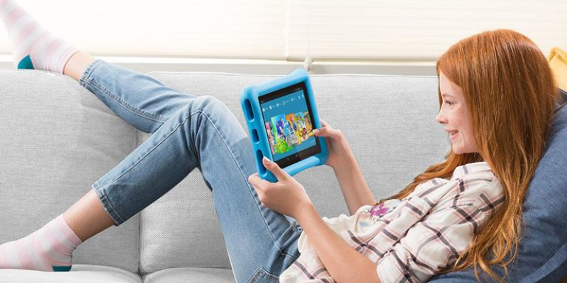 So sánh Joystar J10 và Kidzone Tab 10.1: Máy tính bảng dành cho bé nào tốt nhất?