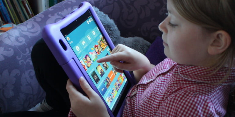 Máy Tính Bảng Giáo Dục Có Cần Cấu Hình Mạnh? Gợi Ý Thông Số Phù Hợp