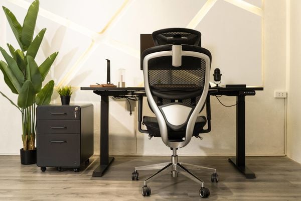 Ghế Công thái học GAMI CROM – Mức giá tầm trung, trang bị cực khủng!