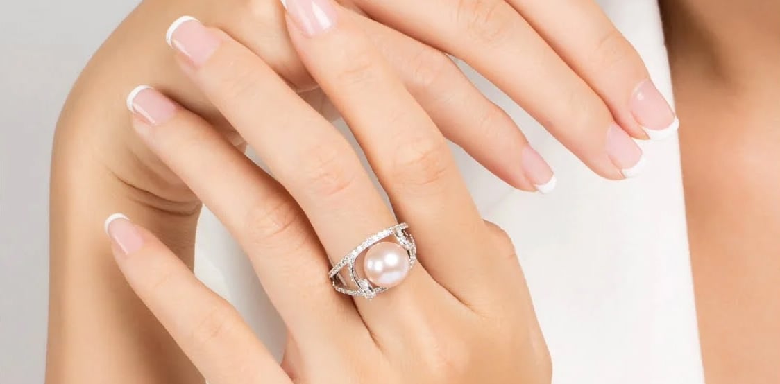 Mệnh Hỏa đeo nhẫn ngón nào thêm phú quý và may mắn?